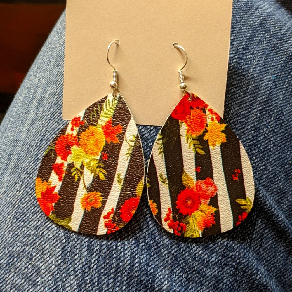 Faux leather Earrings